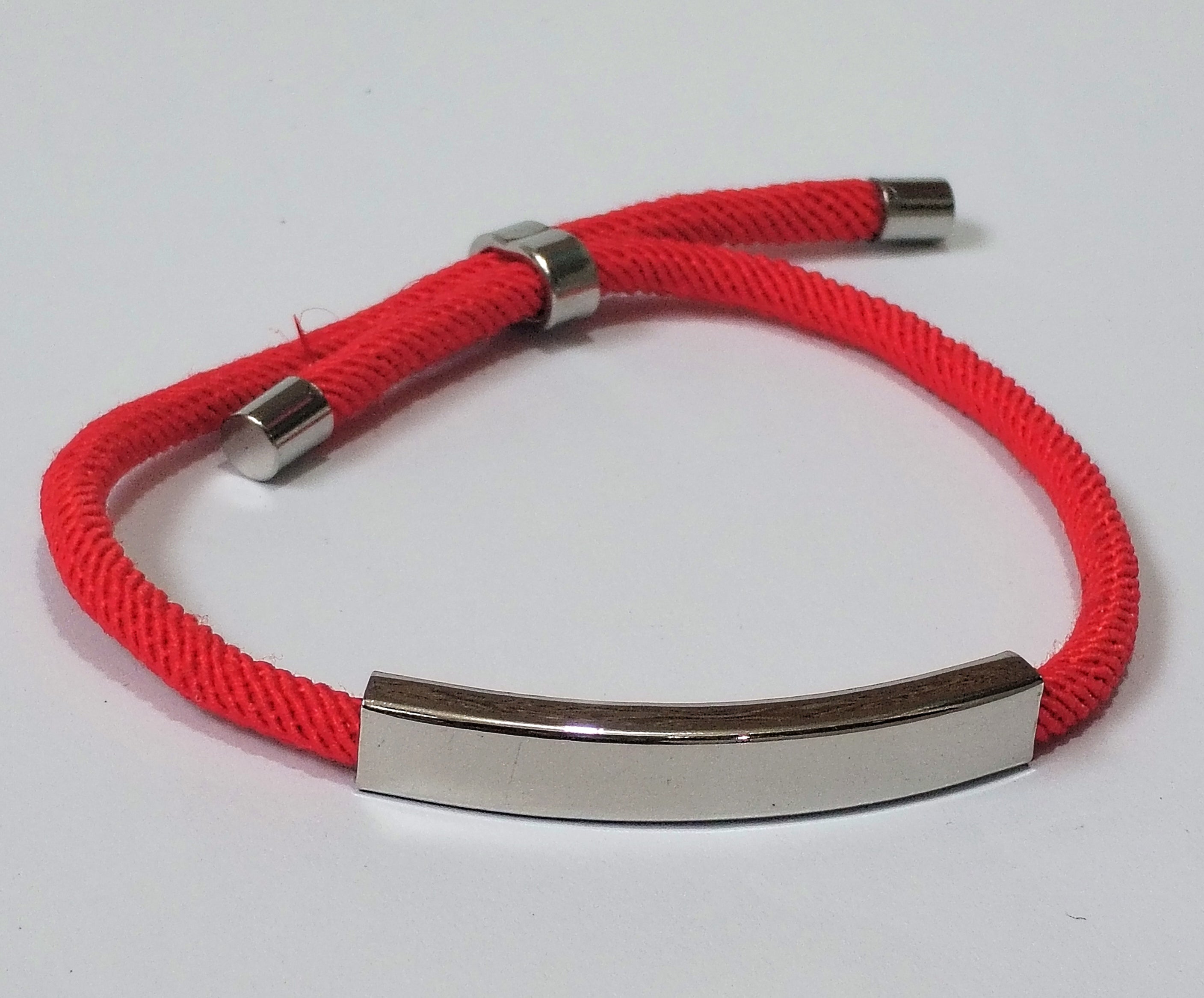 Pulsera Ajustable de Cordón Rojo