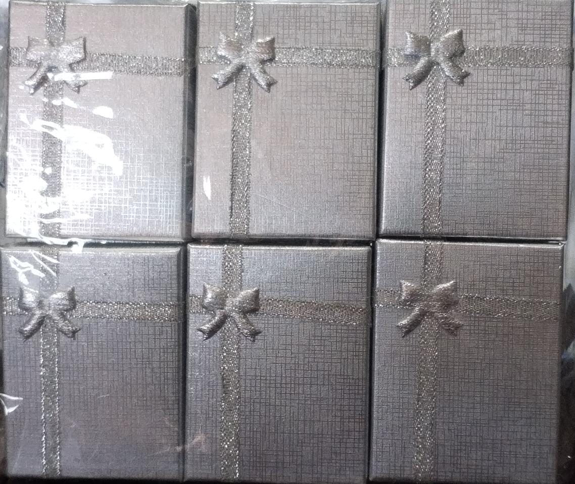 Docena de cajas con brillo y moños  7*9