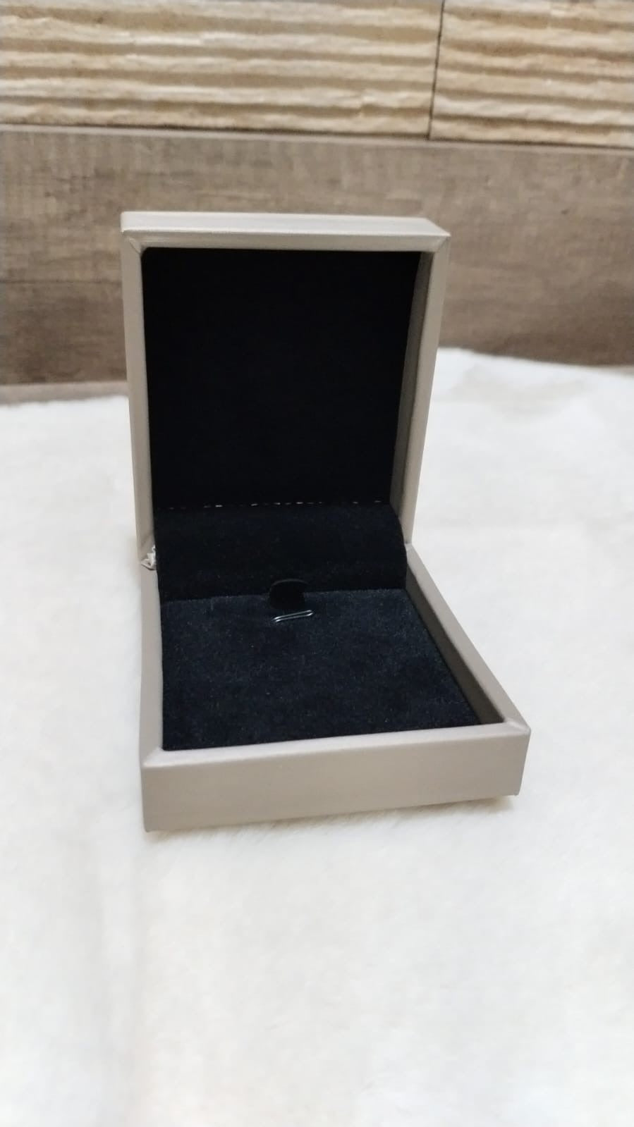 media docena de cajas color gris  7*8